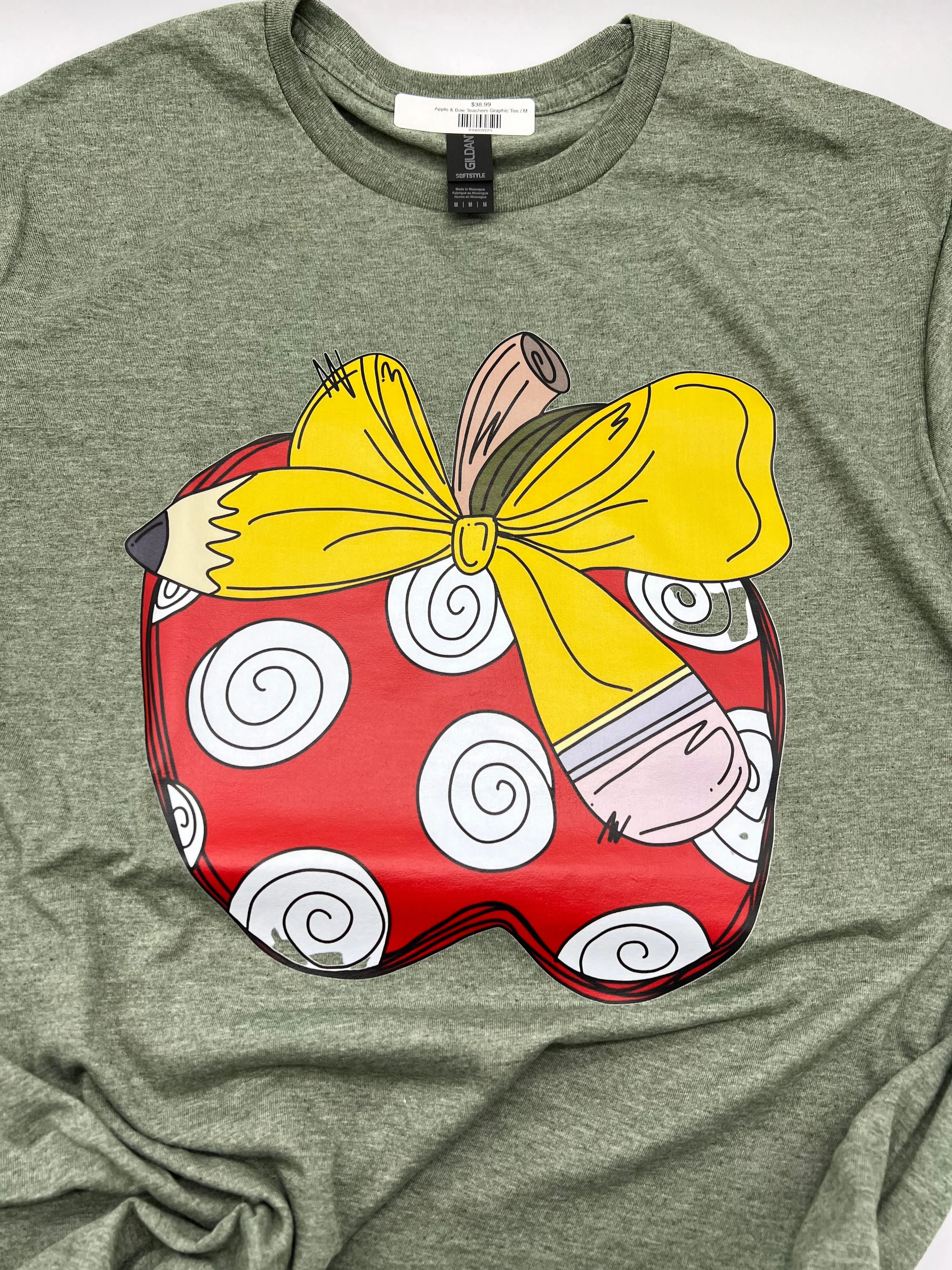 Apple & Bow Teachers Graphic Tee