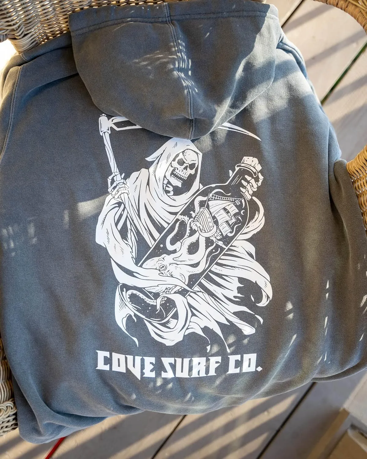 Cove USA Premium Graphic Hoodies - Heavyweight Fleece Lined Graphic Sweatshirts - Drawstring Hoodie for Men and Women