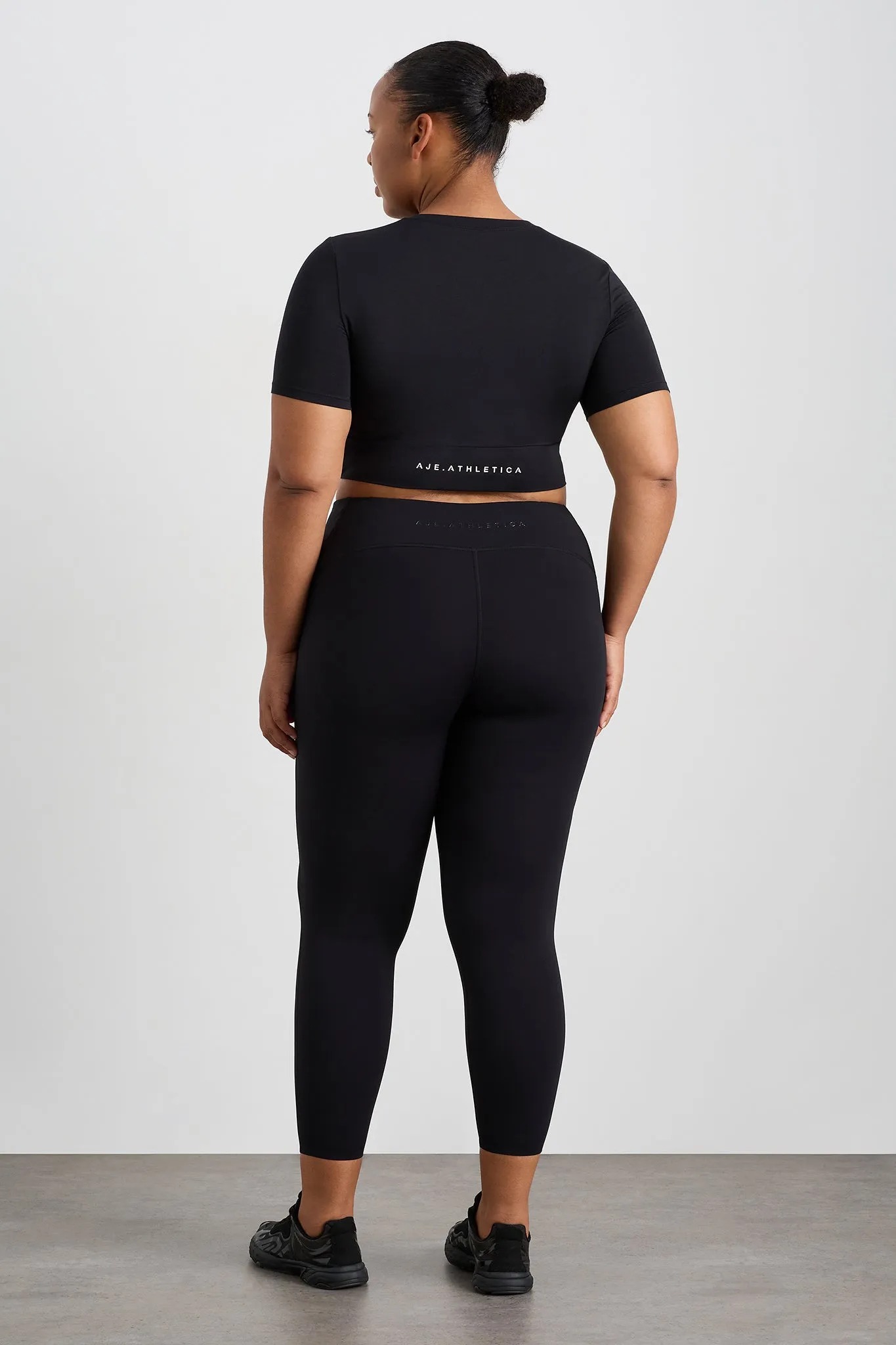 Crop Twist Front Tee 130