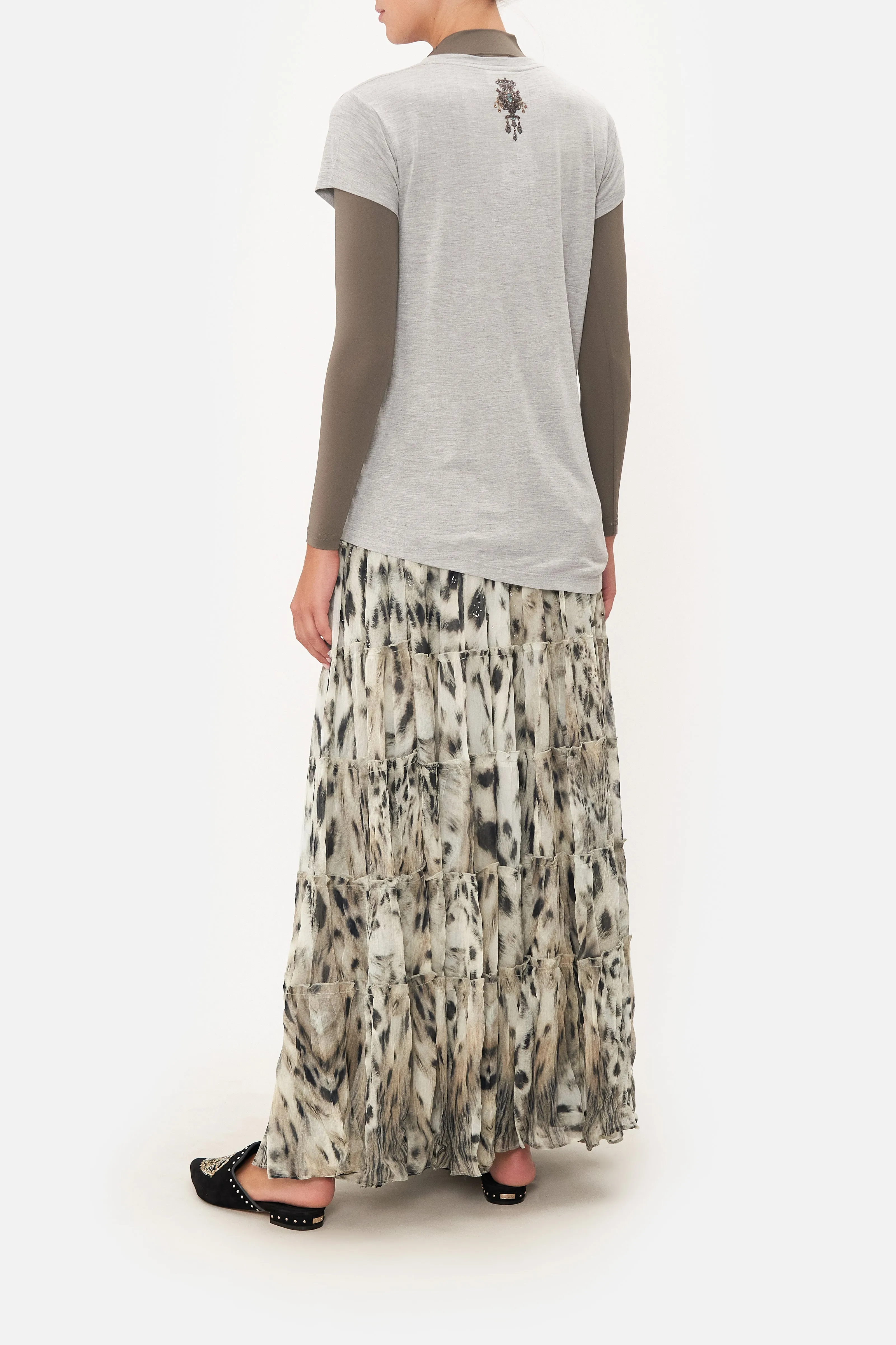 CURVED HEM FITTED TEE SNOW WHISPERS LOUNGE
