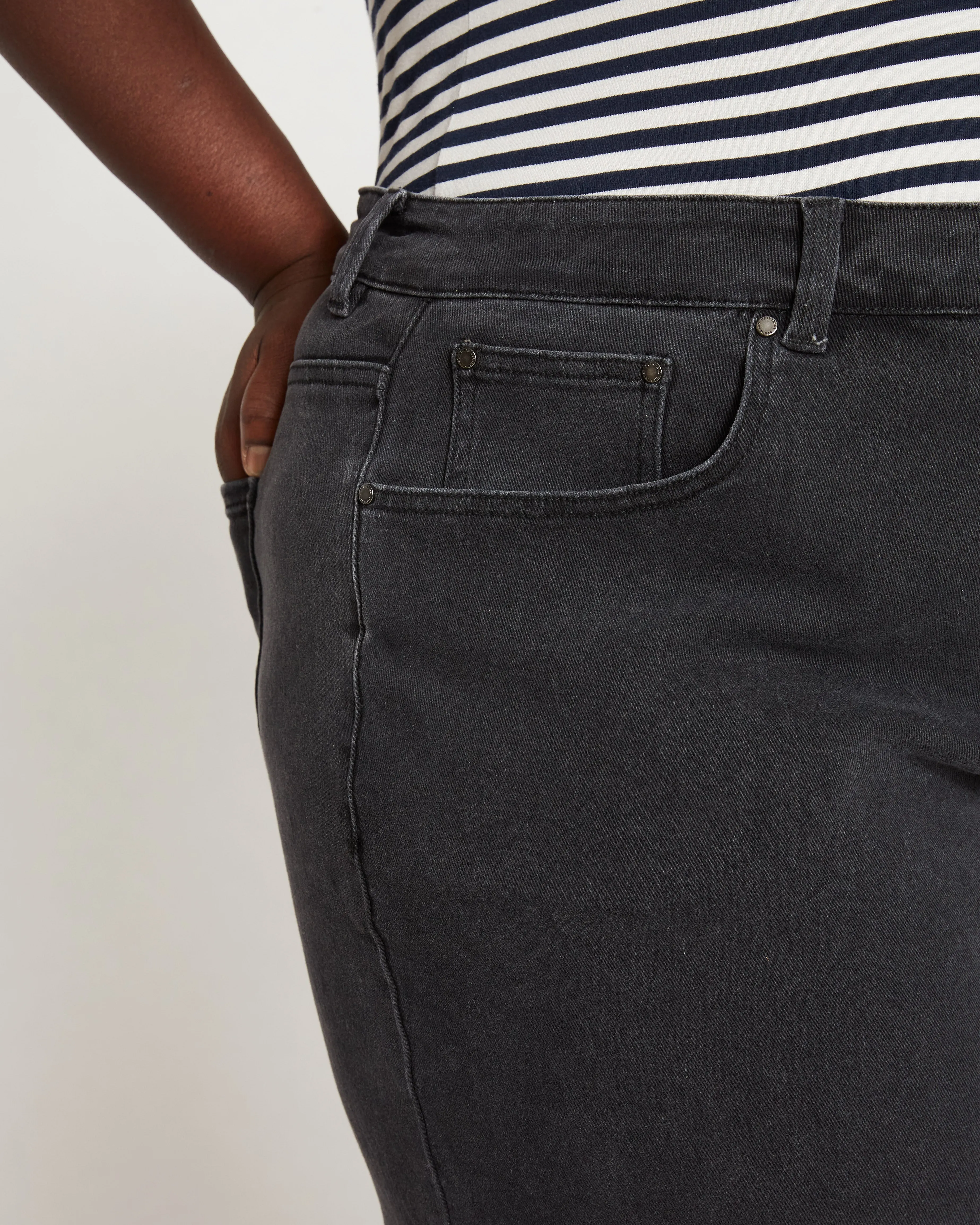 Etta High Rise Straight Leg Jeans 28 Inch - Washed Black