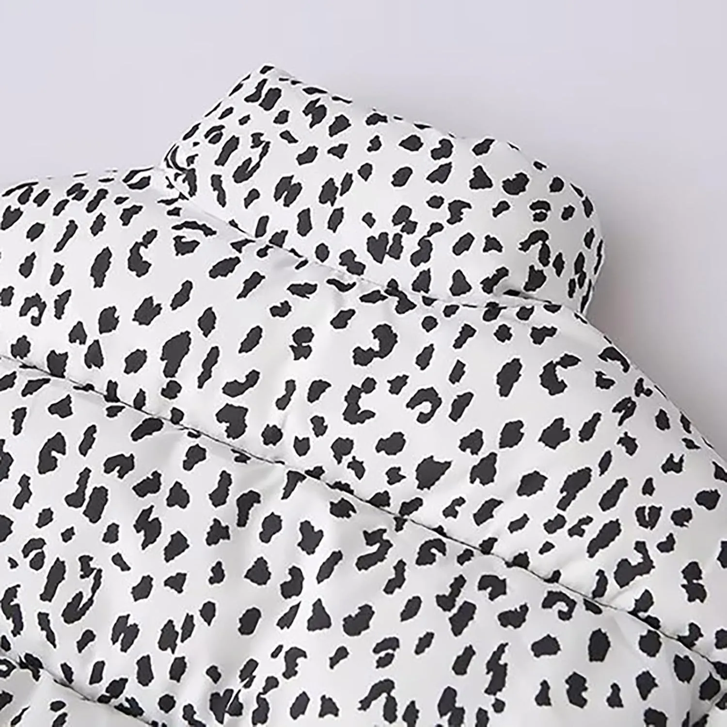 Leopard Print Cropped Puffer Jacket for Women Winter Warm Zip Up Short Down Coat Trendy Comfy Outwear