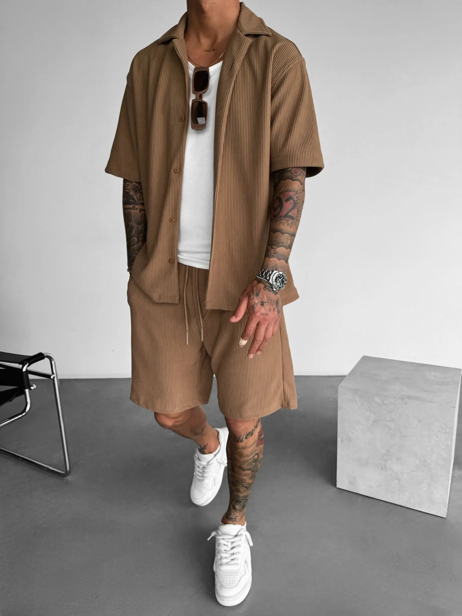 Loose Fit Cord Shorts - Brown
