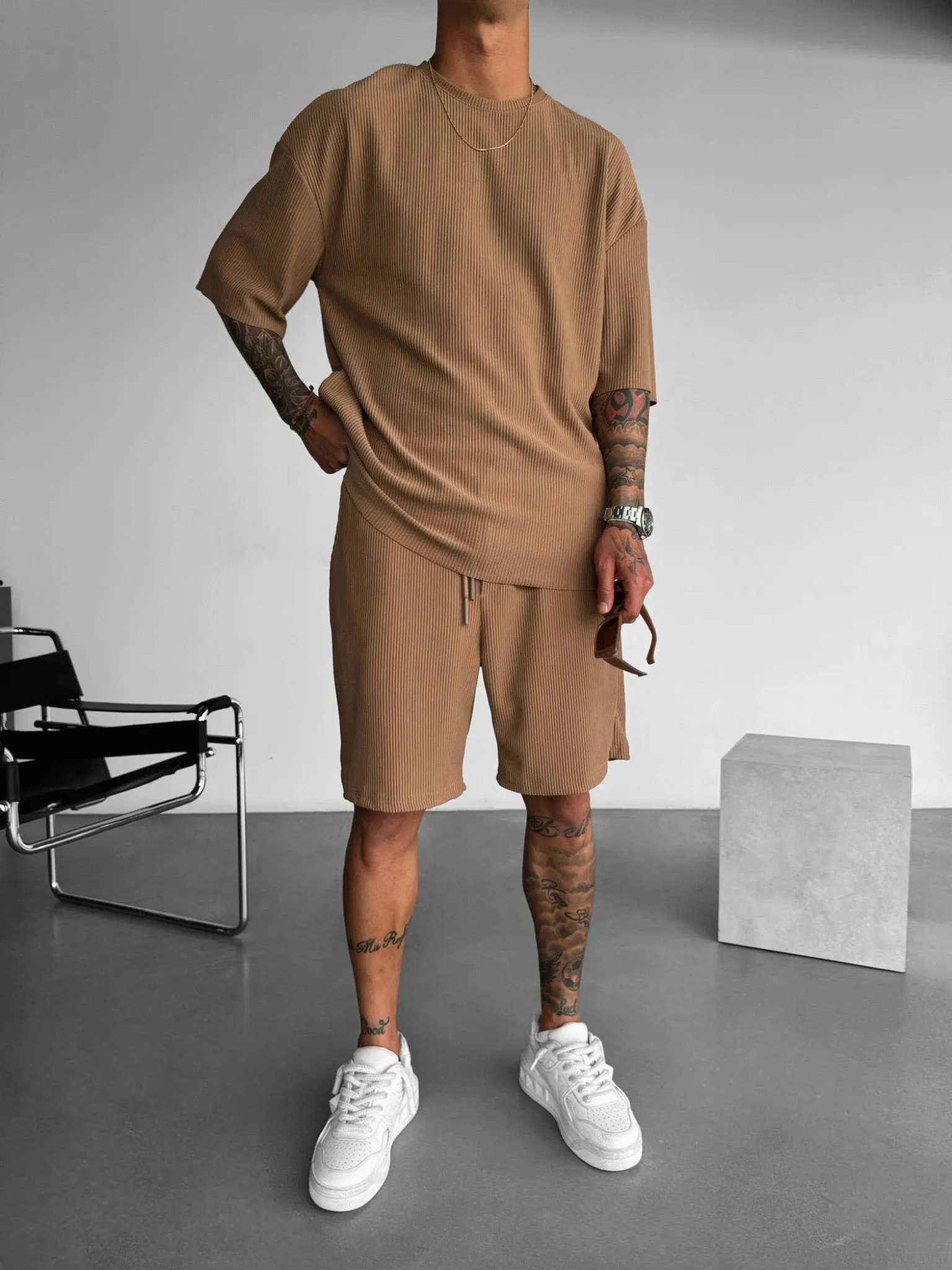 Loose Fit Cord Shorts - Brown