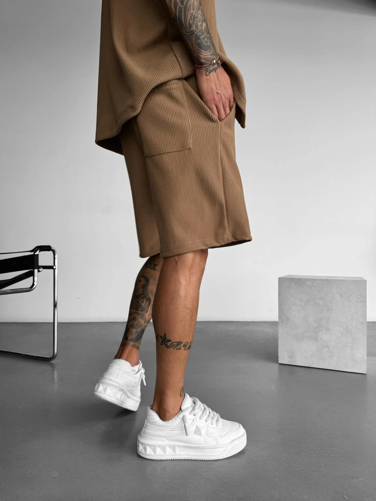 Loose Fit Cord Shorts - Brown