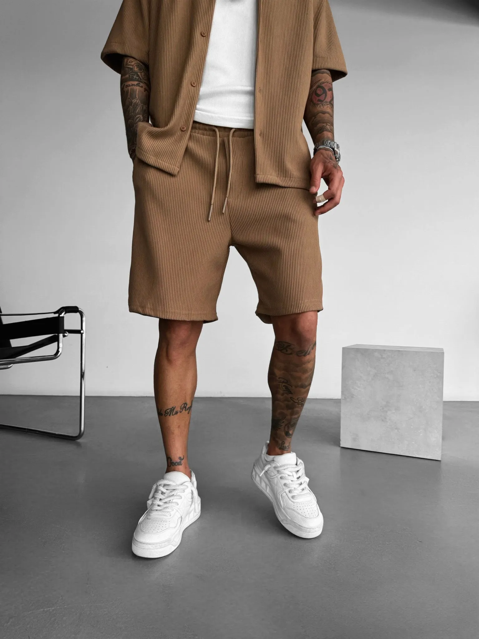 Loose Fit Cord Shorts - Brown