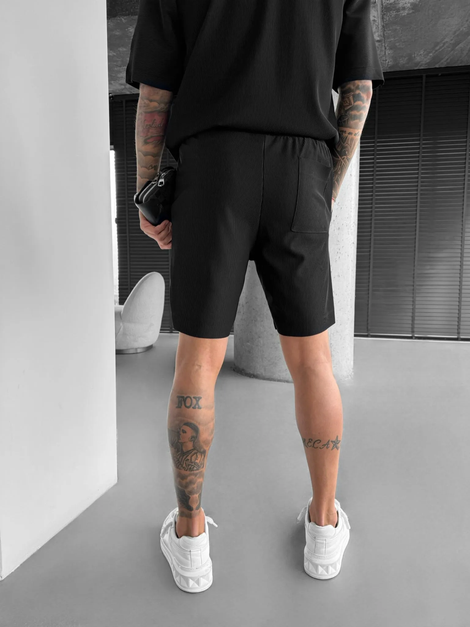 Loose Fit Textured Seam Shorts - Black