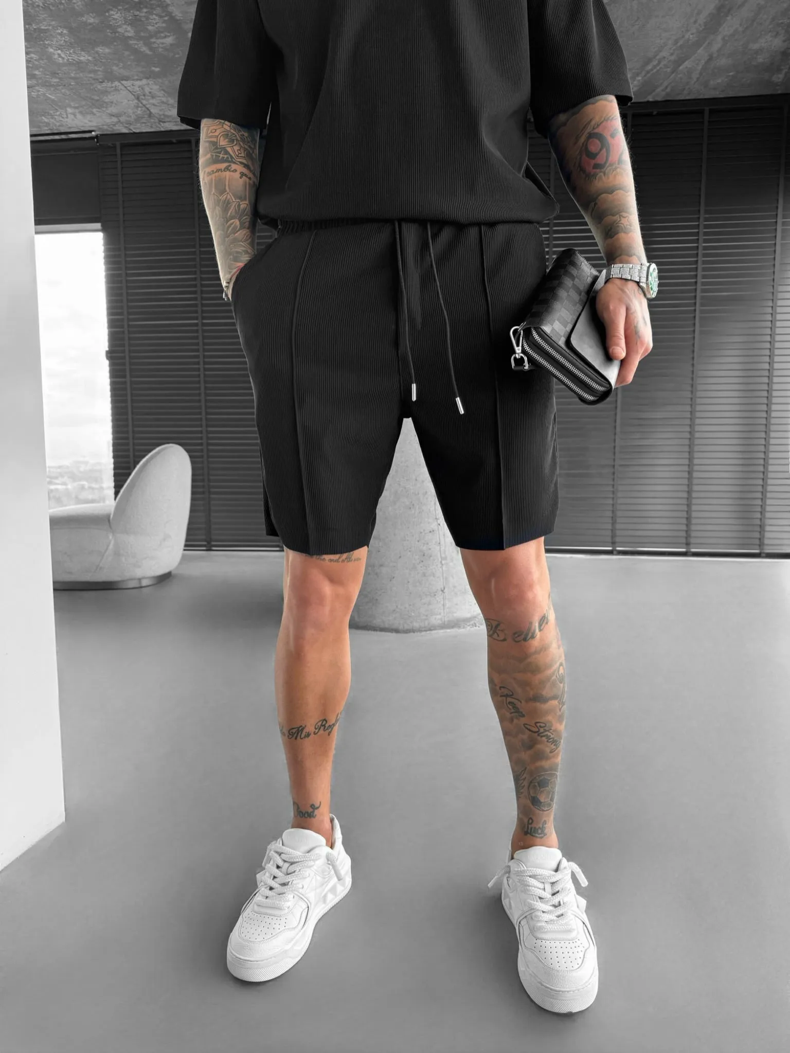 Loose Fit Textured Seam Shorts - Black