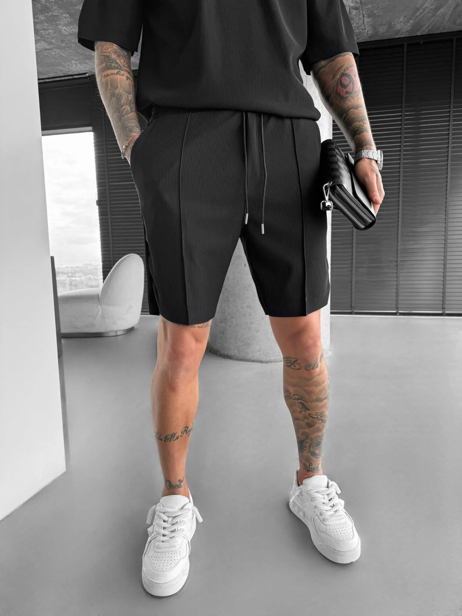Loose Fit Textured Seam Shorts - Black