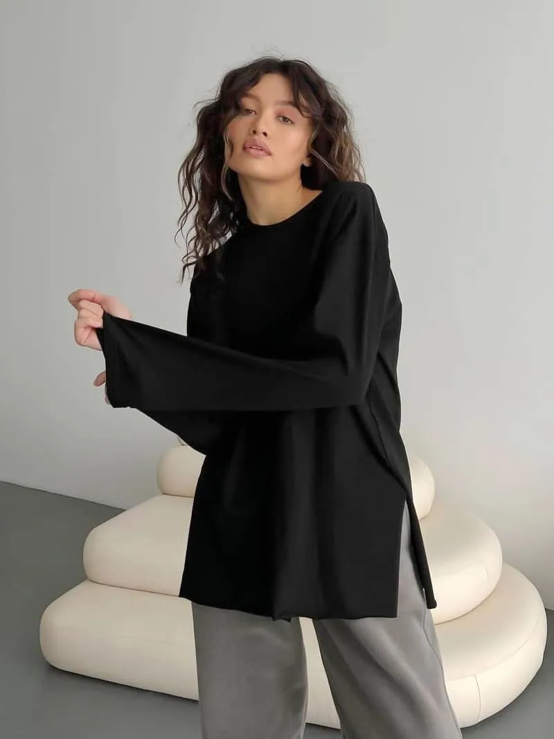 Loose-Fitting Versatile T-Shirt