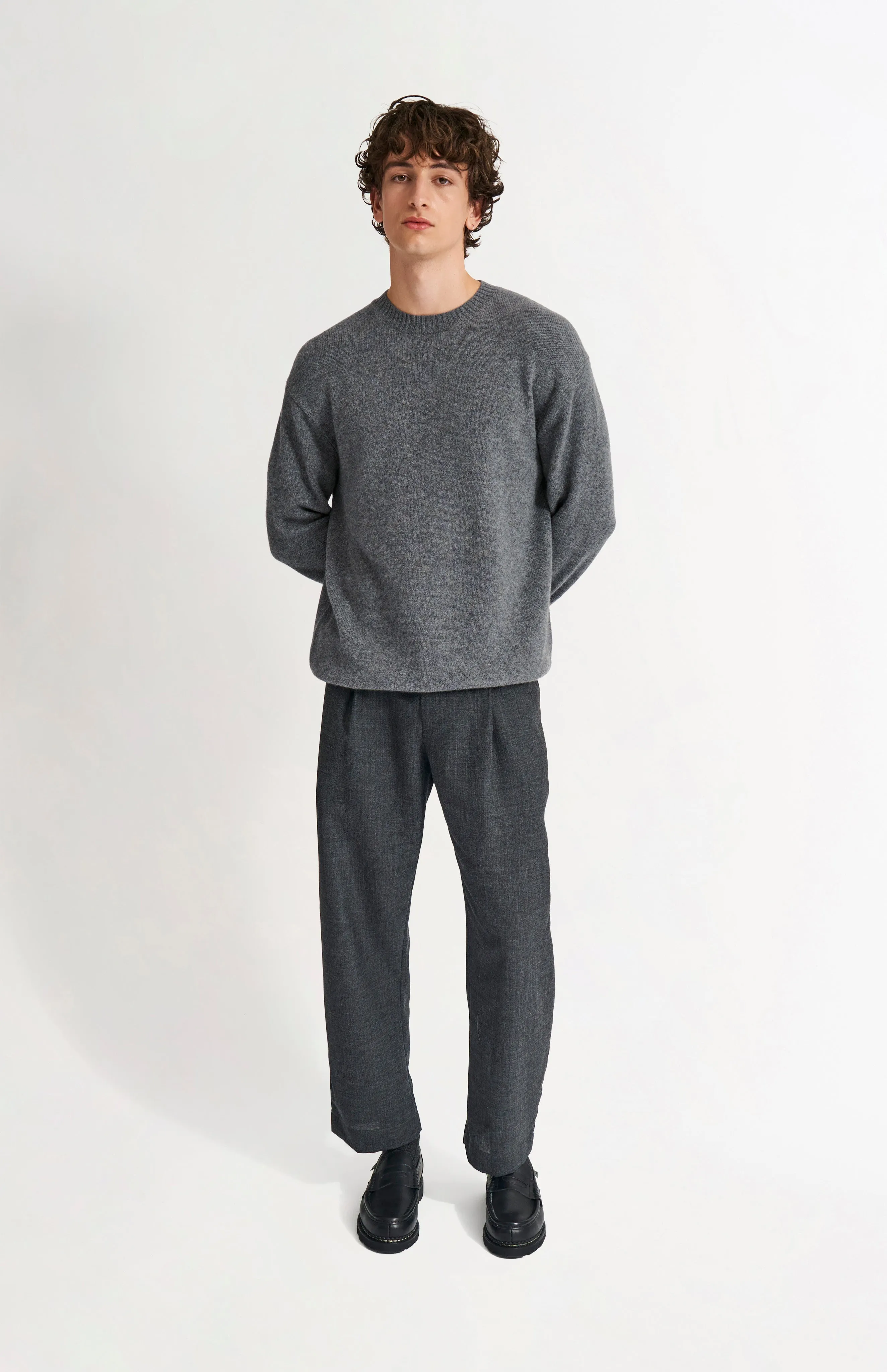 Men's Round Neck Cashmere Jumper In Grey Melange