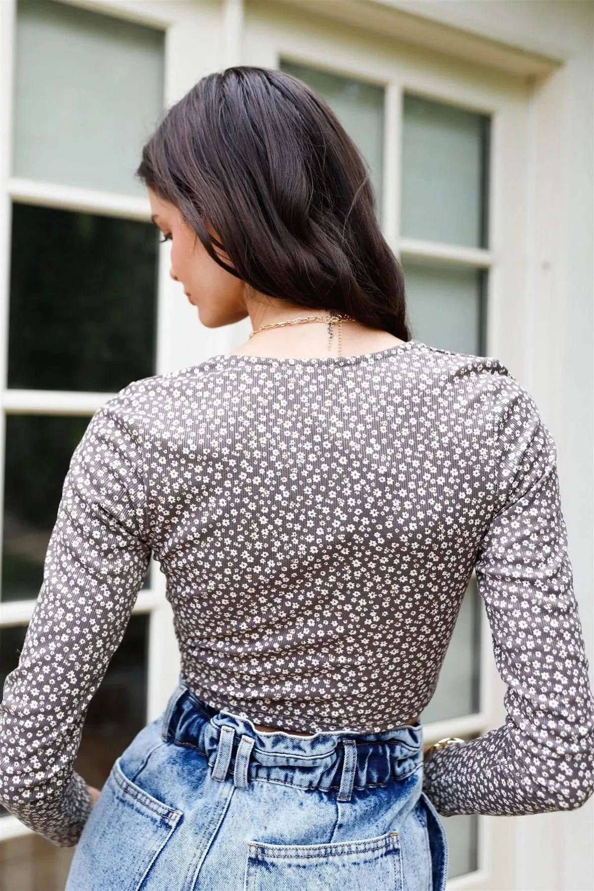 Mocha & White Floral Print Ribbed Front Twist Detail Crop Top /3-2-1
