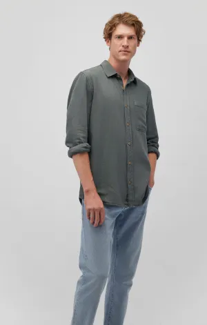 ONE POCKET BUTTON-UP SHIRT IN BALSAM GREEN