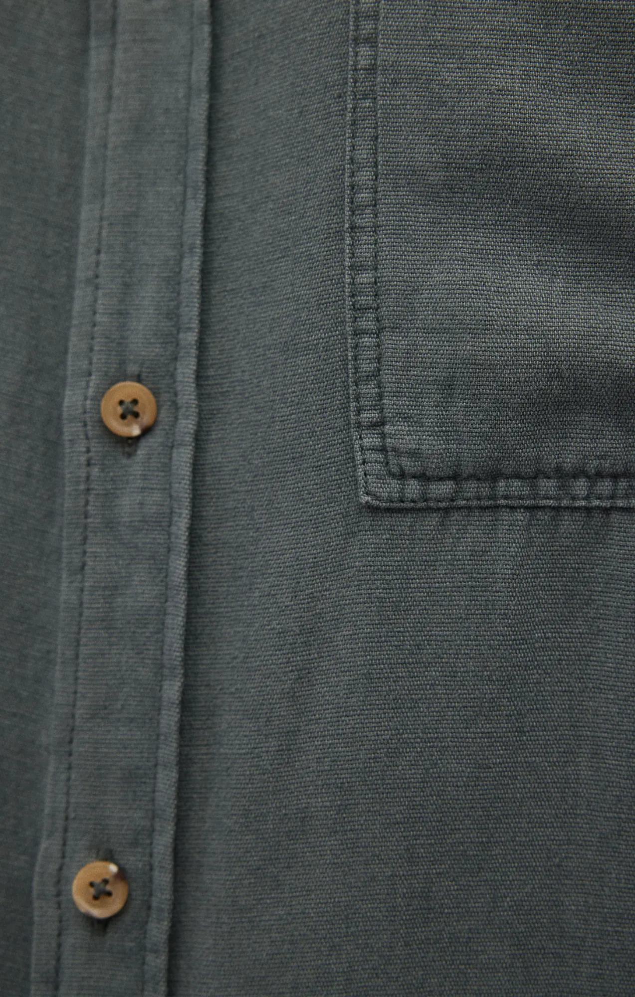 ONE POCKET BUTTON-UP SHIRT IN BALSAM GREEN