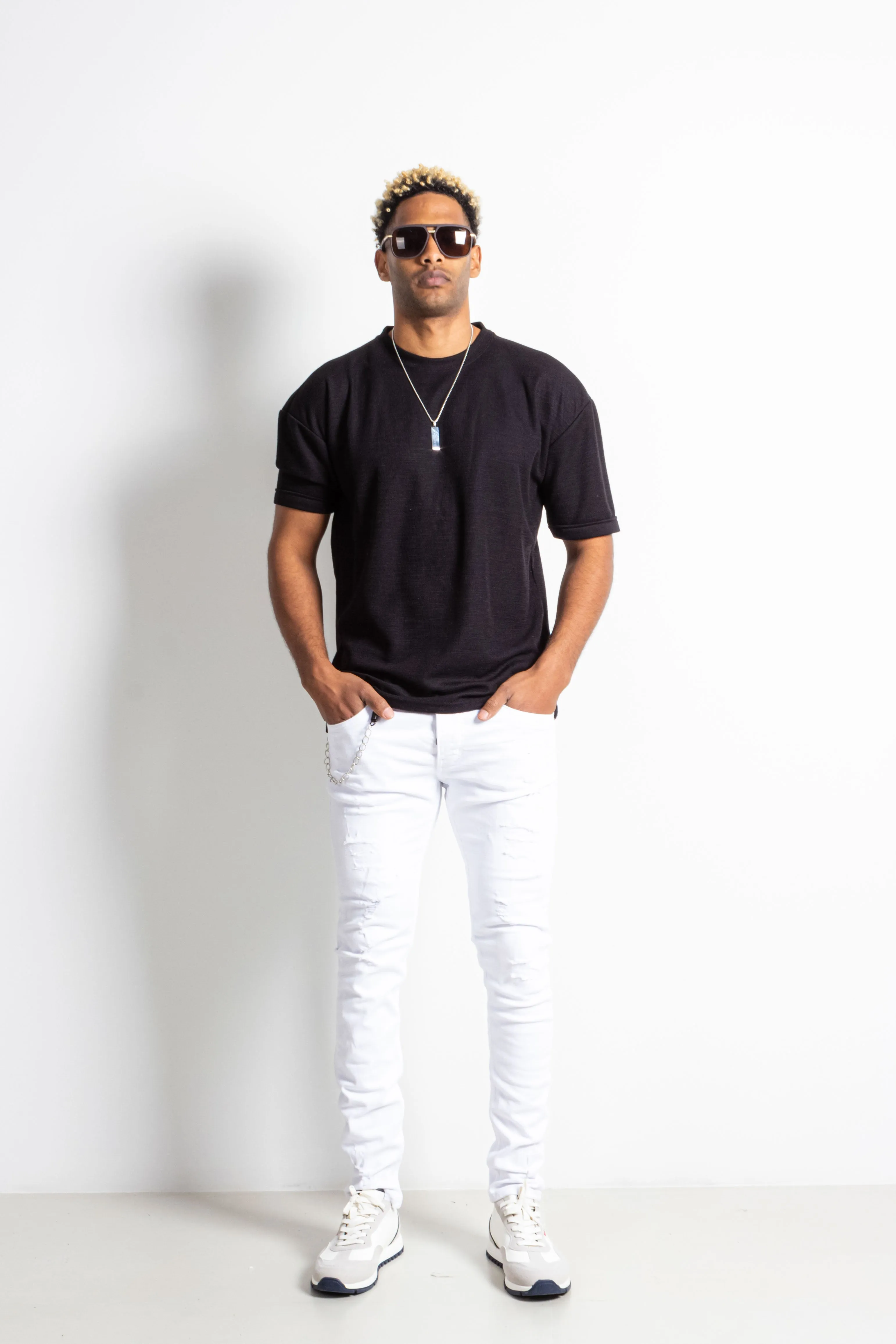 RIPPED SLIM FIT JEANS