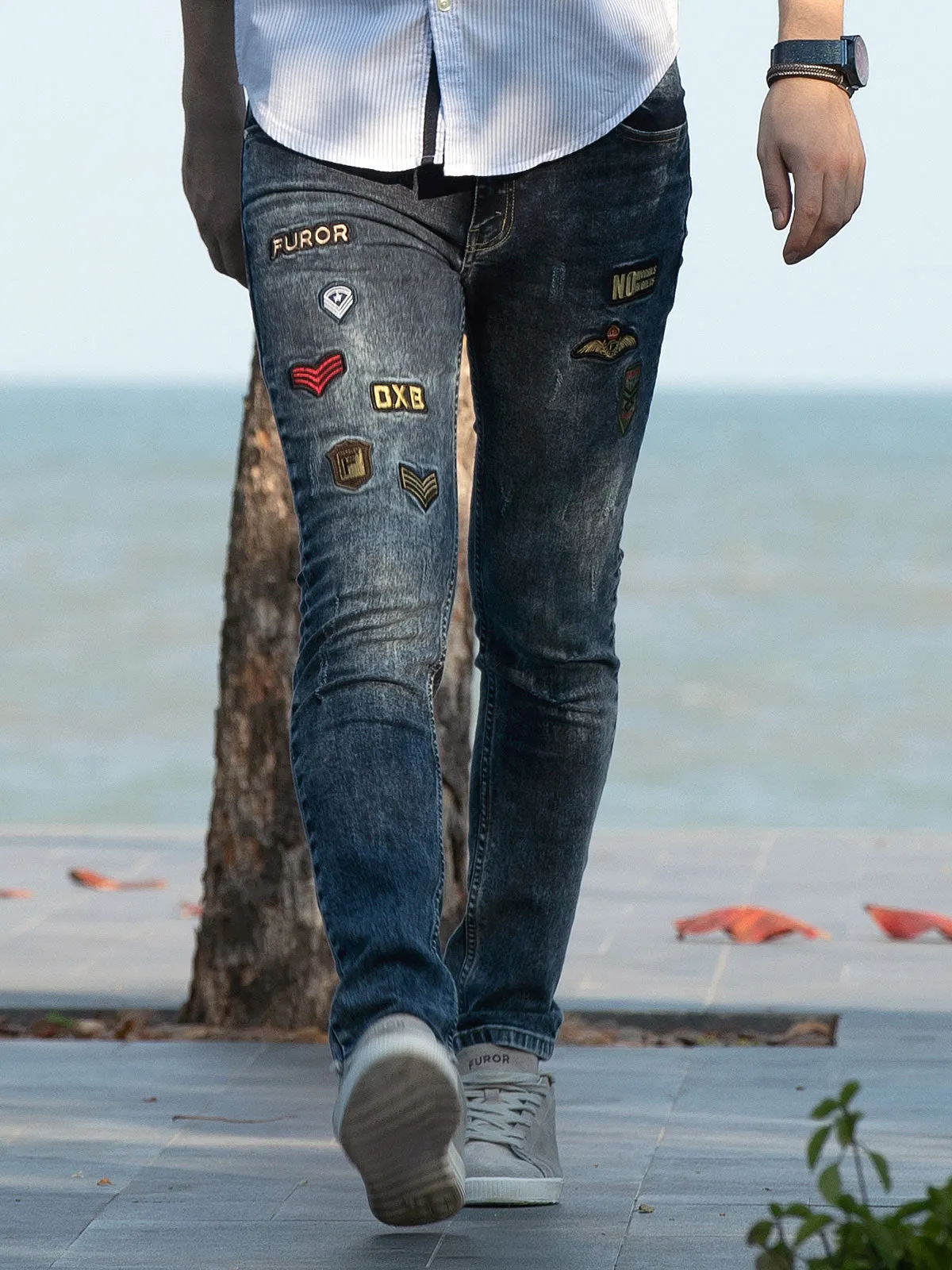 Slim Fit Ripped Jeans - FMBP19-016