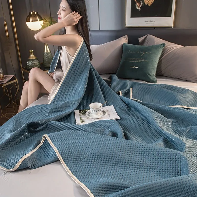 Summer Quilt in Ice Silk for Single and Double Beds