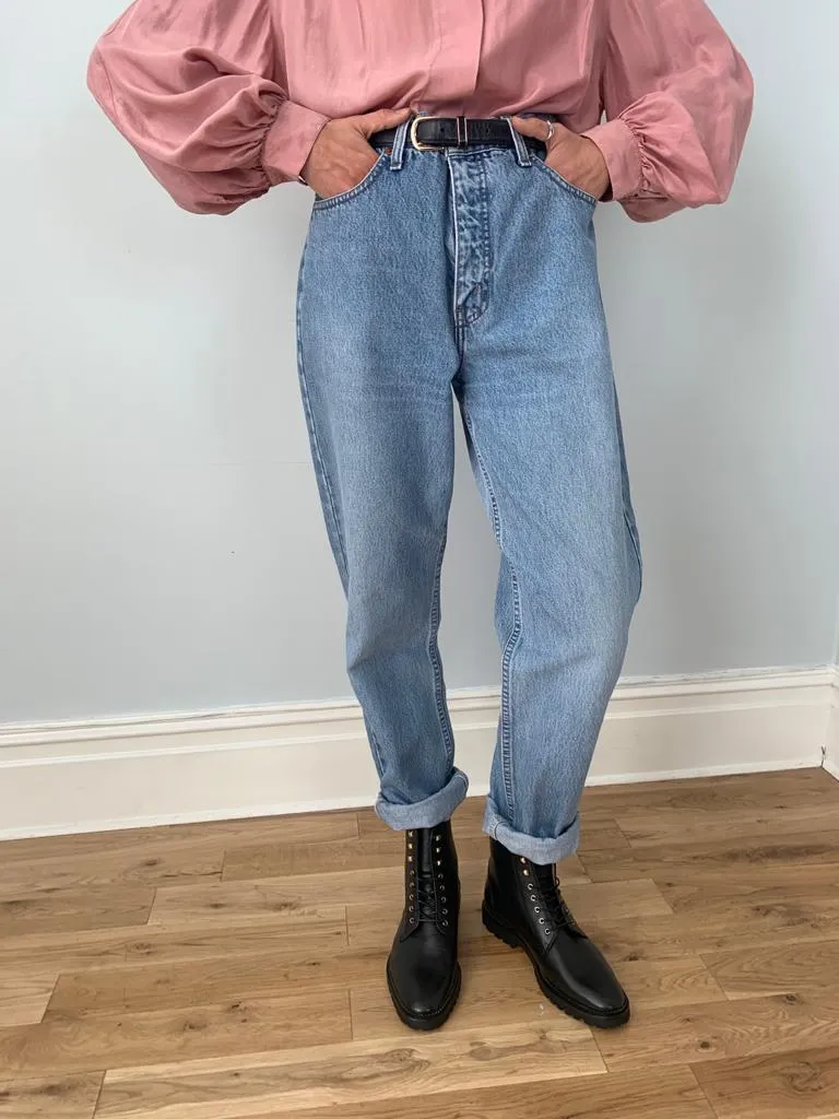 Vintage Levis high waisted loose tapered jeans W32