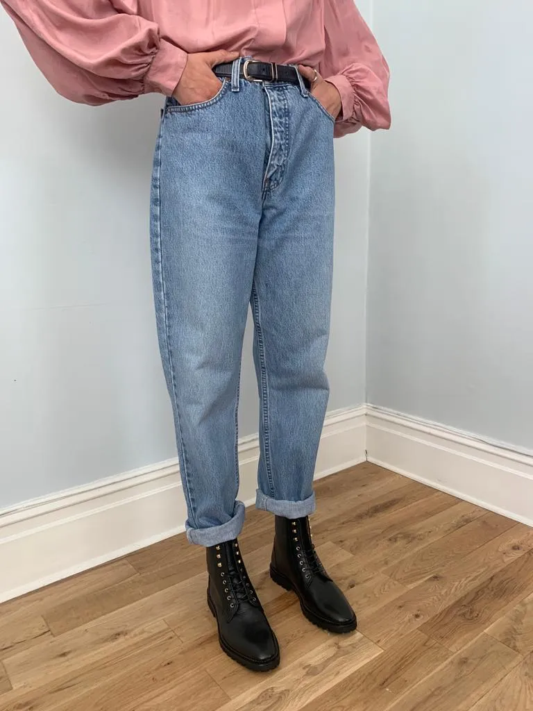 Vintage Levis high waisted loose tapered jeans W32