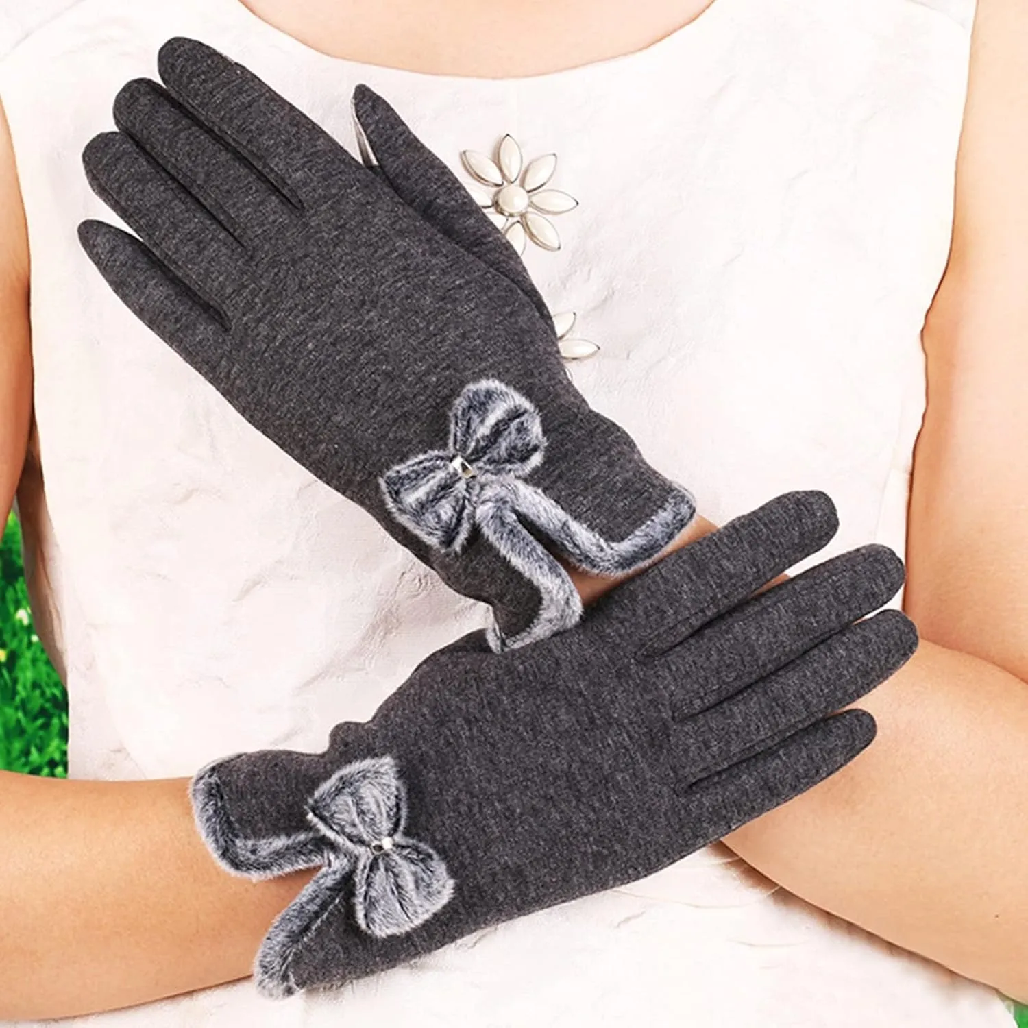 Winter Gloves for Women Warm Suede Touchscreen Texting Gloves Thermal Cold Weather Gloves Elastic Mittens for Driving
