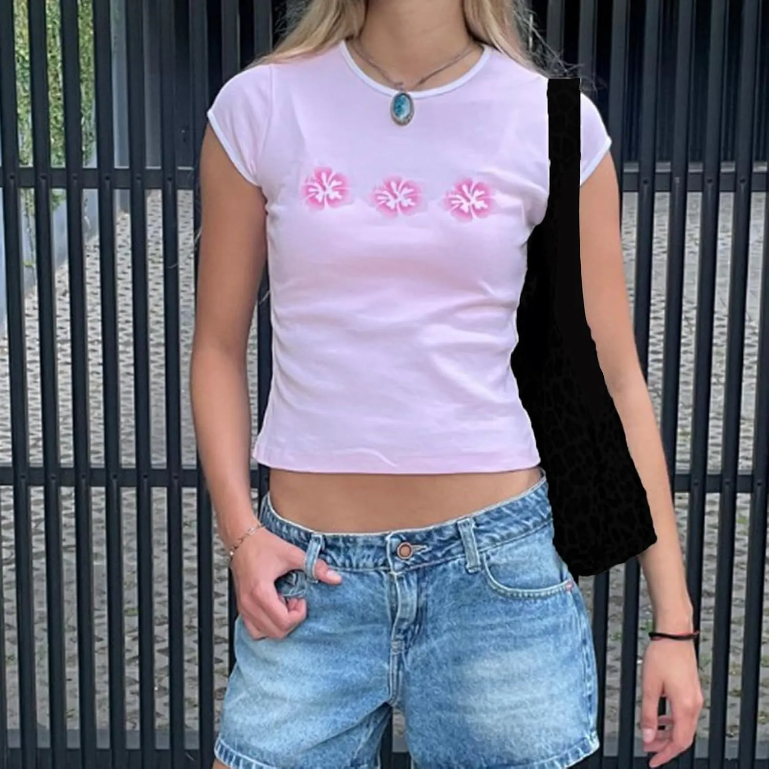 Women Hawaii Hibiscus Baby Tees Y2K Short Sleeve Crewneck Slim Crop Top 90s E Girls Retro Aesthetic Graphic T Shirt