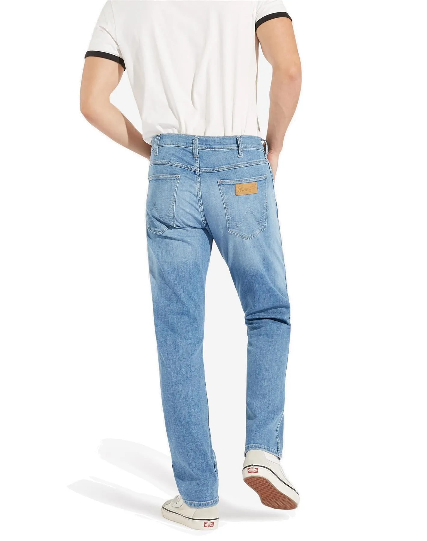 Wrangler Mens Greenboro Stretch Straight Leg An Upbeat Stonewash Blue Jeans (Sky)